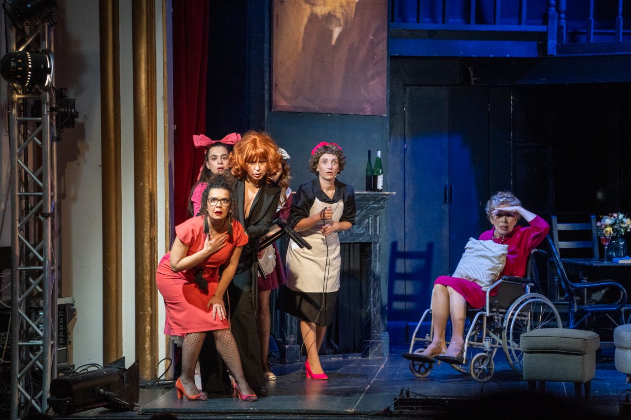 opt femei dec 25 _ foto vd (18)